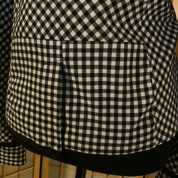 7th AVENUE- Black/white plaid 2 button blazer. 2 flat front pockets. Sz 10 - Picture 7 of 10